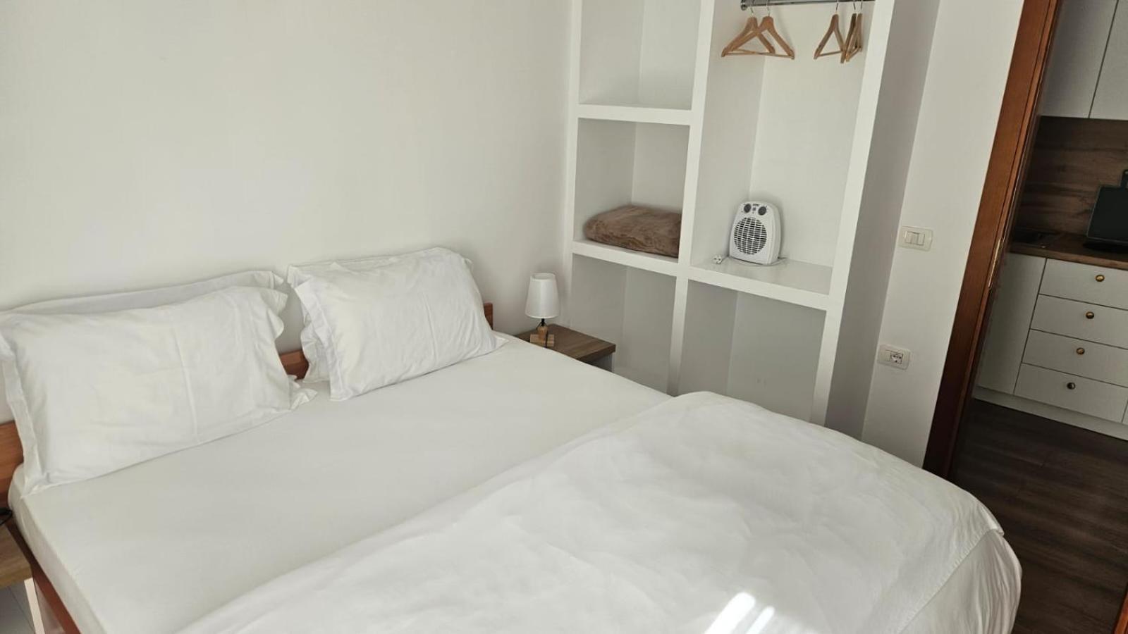 7 Apartment *